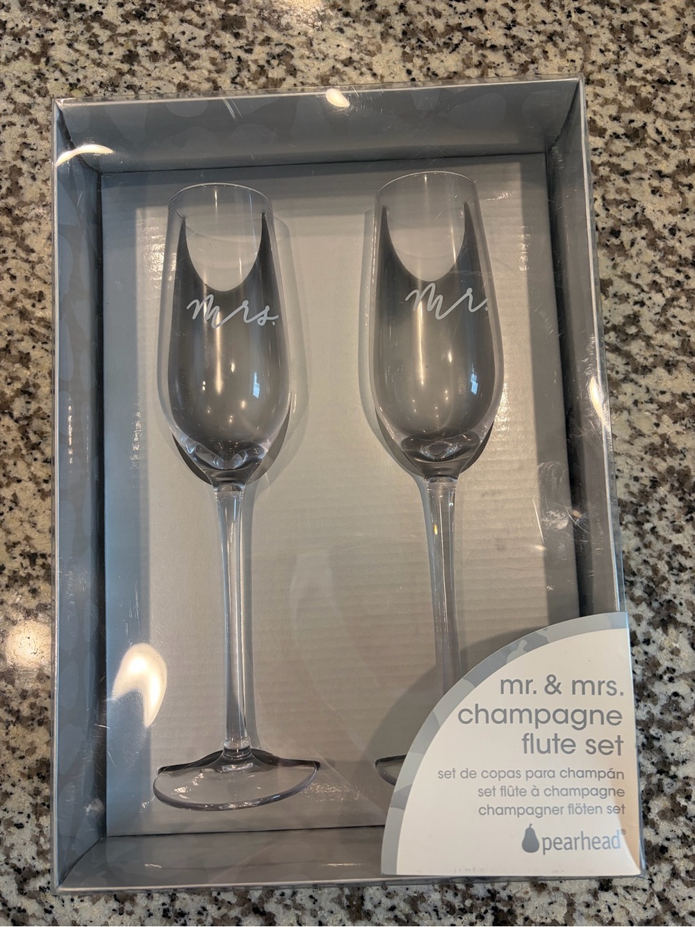 Pearhead Clear Wedding Mr. & Mrs. Champagne Flute Set
